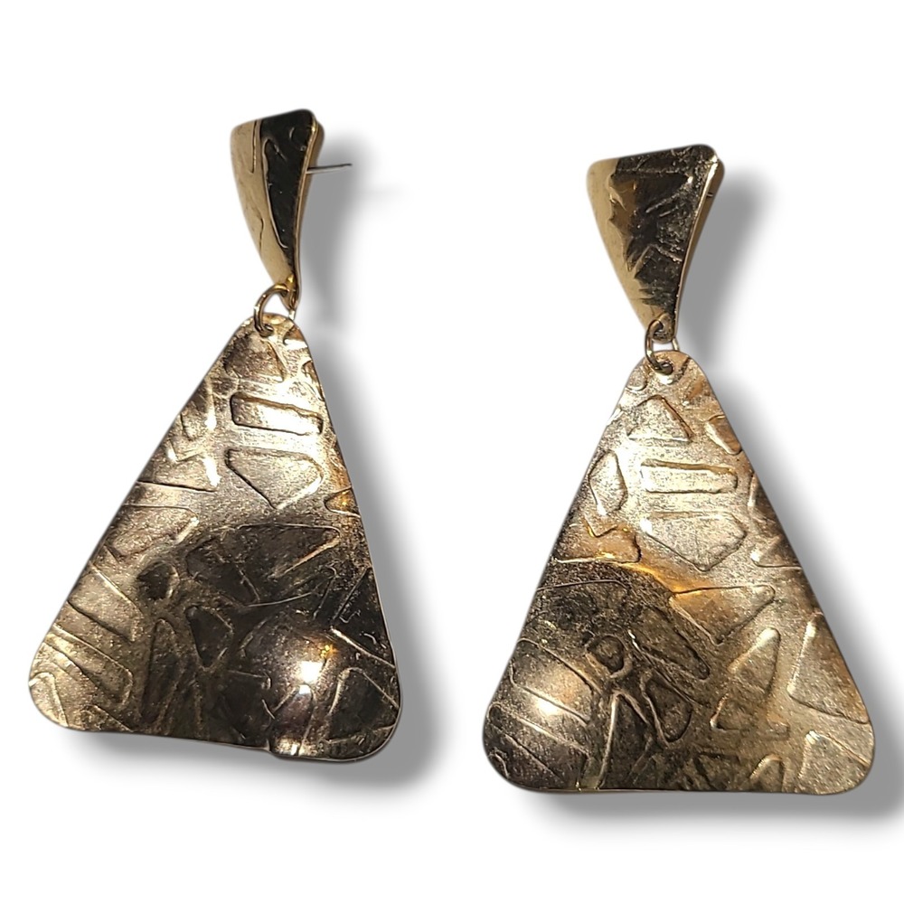 Vintage 80s Gold Tone Hammered Triangle Dangle Earrings Geometric Bold
